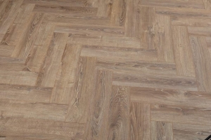 Французский ламинат 33 класс 12мм AC6 Alsafloor (Альсафлор) HERRINGBONE (Английская ёлка) 622 Дуб Балеарский (Balearic oak)