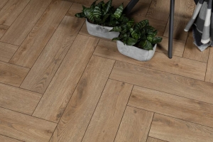 Французский ламинат 33 класс 12мм AC6 Alsafloor (Альсафлор) HERRINGBONE (Английская ёлка) 535 Дуб Пралине (Praline oak)