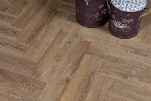 Французский ламинат 33 класс 12мм AC6 Alsafloor (Альсафлор) HERRINGBONE (Английская ёлка) 622 Дуб Балеарский (Balearic oak)