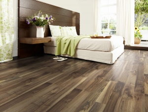 37503 Орех Лимана (Walnut Limana) Classic Touch Standard Plank 8.0 mm 32 Класс Двухполосный Орех